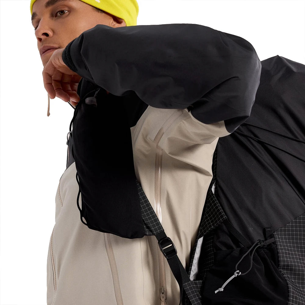 Arc'teryx - Men's Beta AR Jacket - Black / Rune – The Brokedown Palace