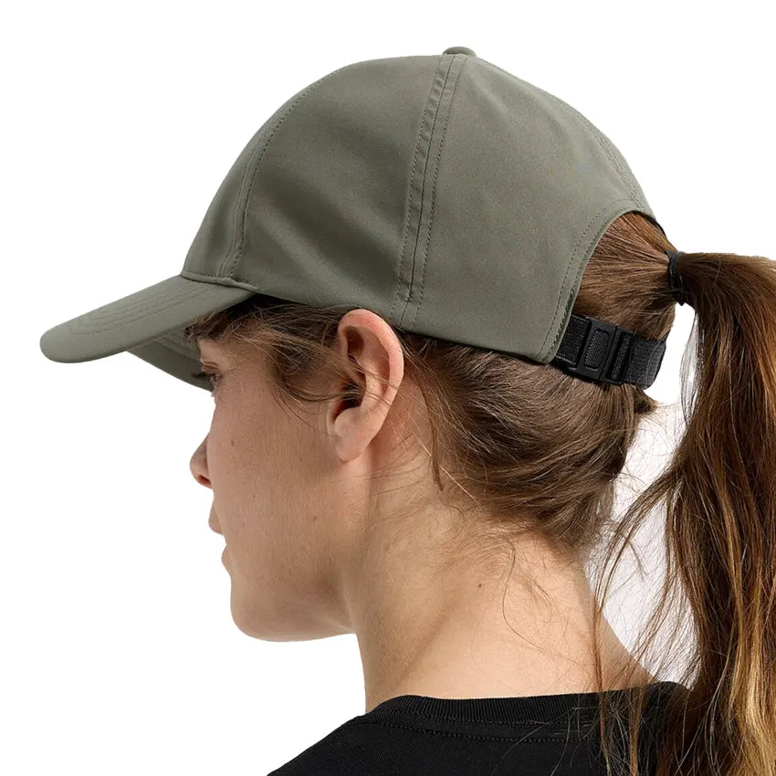 Arc'teryx - Small Bird Hat - Forage – The Brokedown Palace Ltd. Arc'teryx - Small Bird Hat - Forage – The Brokedown Palace Ltd.